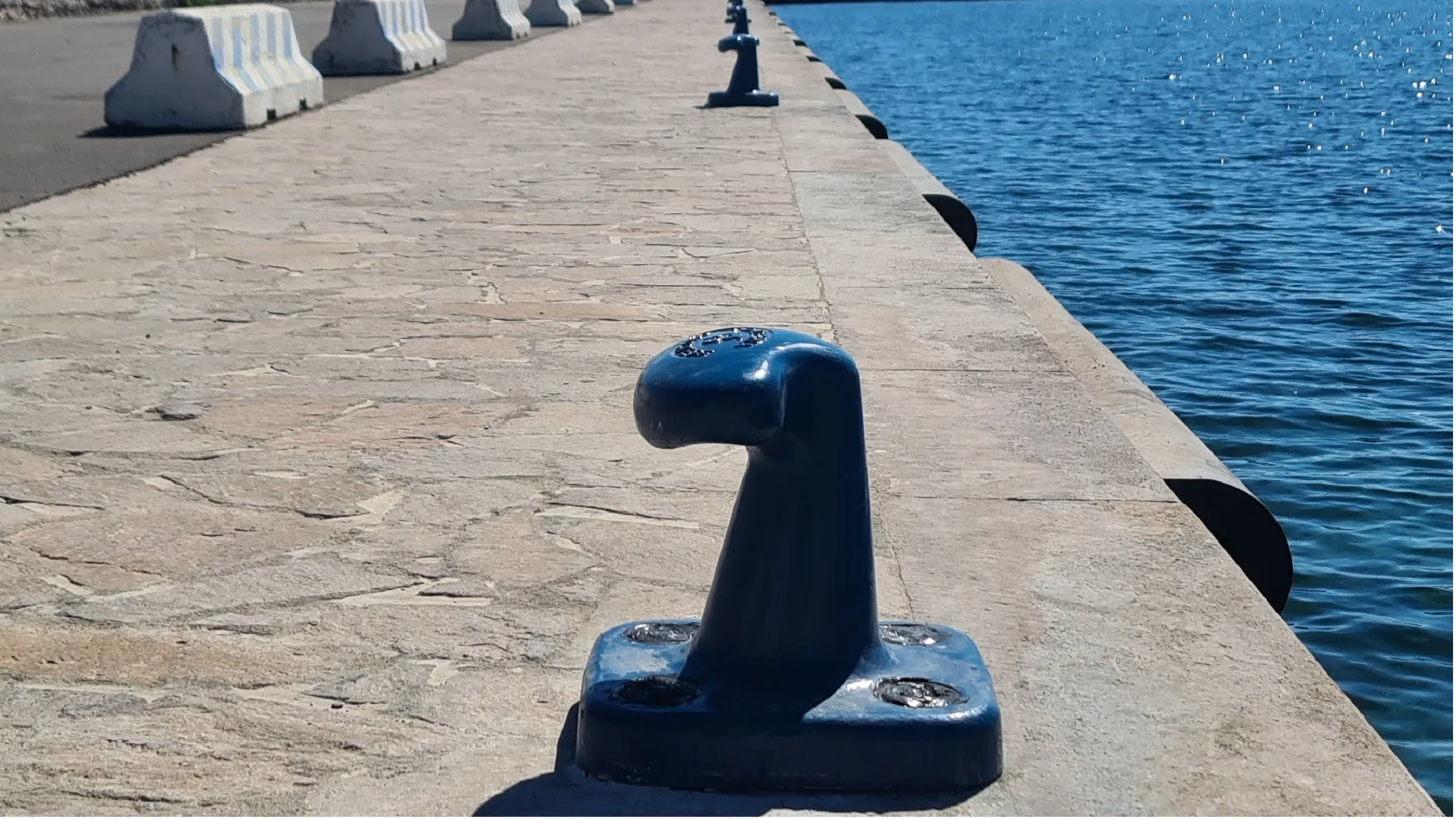 OPERE DI SOTTOFLUTTO, BANCHINAMENTI ED ESCAVO FONDALI DEL PORTO DI CALASETTA (CUP E76J13000430001) – 1° LOTTO – MANUTENZIONE STRAORDINARIA DELLA BANCHINA IN FREGIO AL MOLO DI SOPRAFLUTTO, IMPIANTI, ARREDI E SERVIZI - APPROVAZIONE DELLO STATO FINALE DEI LAVORI